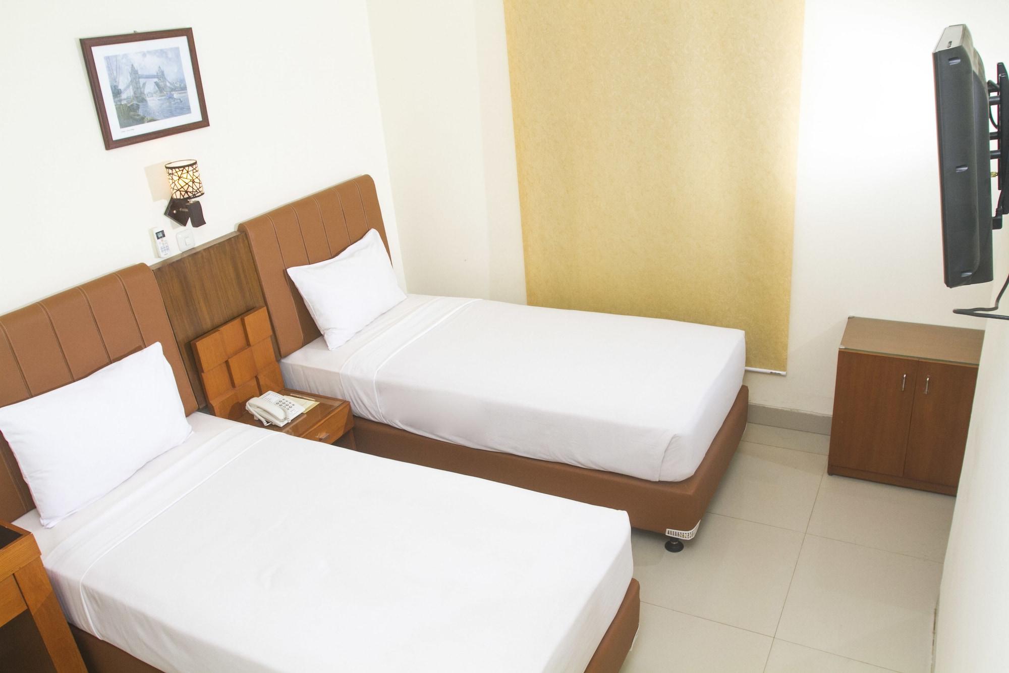 House Of Arsonia Tulip Hotel Jakarta Exterior photo