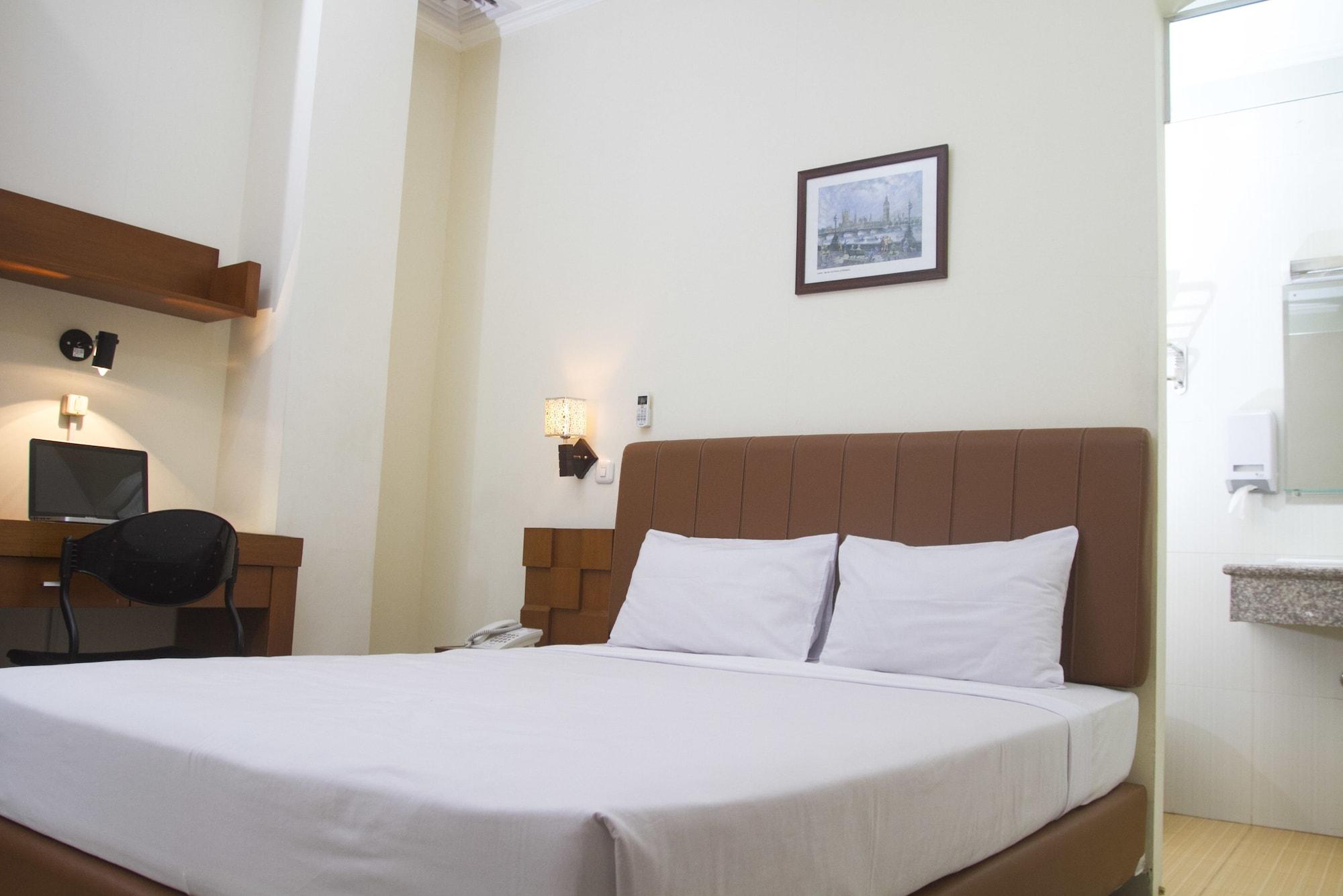 House Of Arsonia Tulip Hotel Jakarta Exterior photo